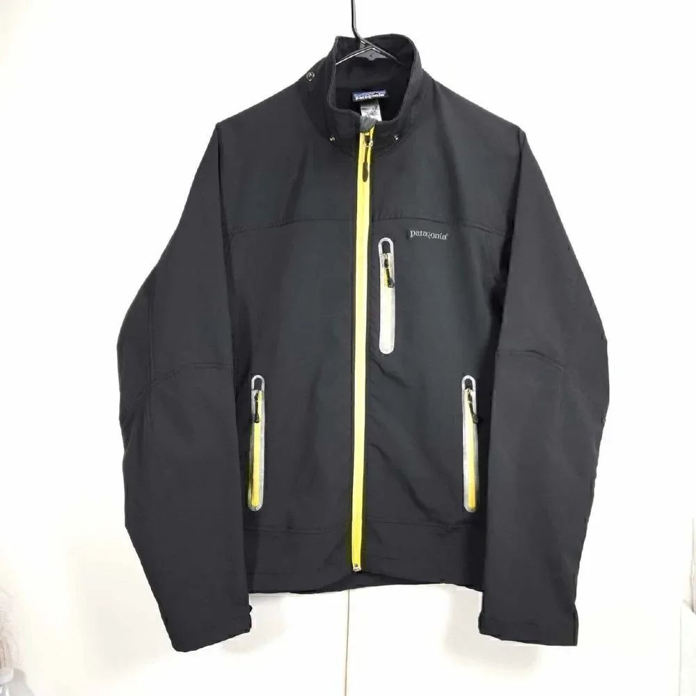 Patagonia Men's Size 32 Black Full Zip Lightweight Windbreaker Active Jacket